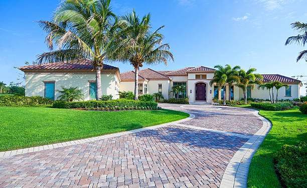 Best Driveway Paving Contractor  in Osseo, MN